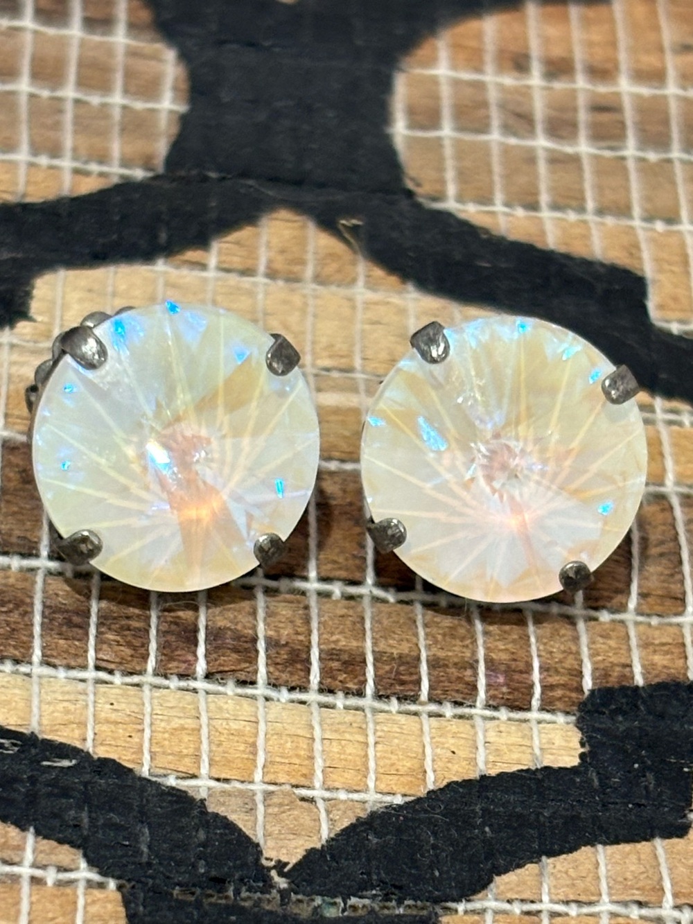 Sabika Opal-Effect Round Stud Earrings - White Opalescent